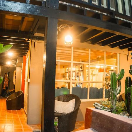 Hostel La Casa De Jardin Luang Prabang Exterior foto